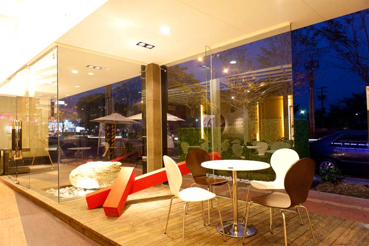 kyid Commercial office space content